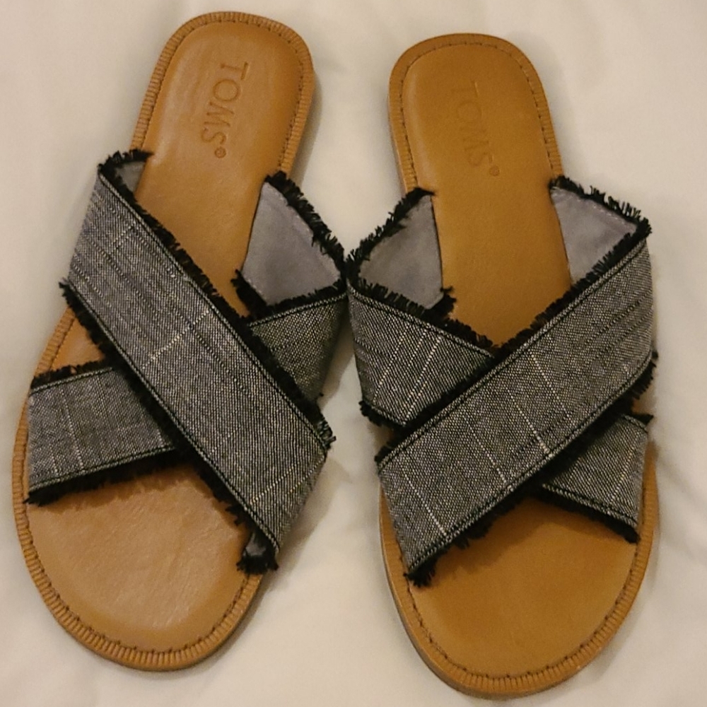 Tom's Chambray Slides size 7